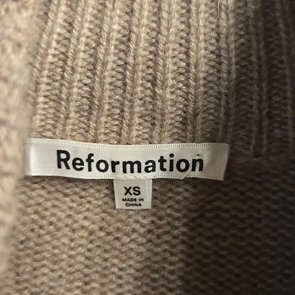 Reformation Garrett Cashmere Oversized Turtleneck Size XS - Picture 5 of 8
